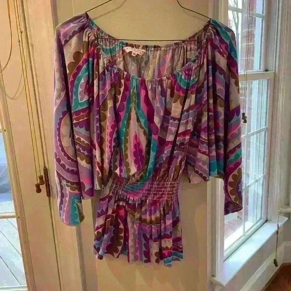 Trina Turk Los Angeles Medium Blouse Elastic detail at waist
